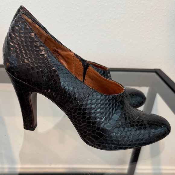 FRYE Ava Pump Snakeskin Black Ankle Boots w/side zip Size 10 - Picture 1 of 16